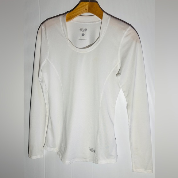 Mountain Hardwear Tops - Mountain Hardwear Women’s White Long Sleeve Baselayer Top • Small